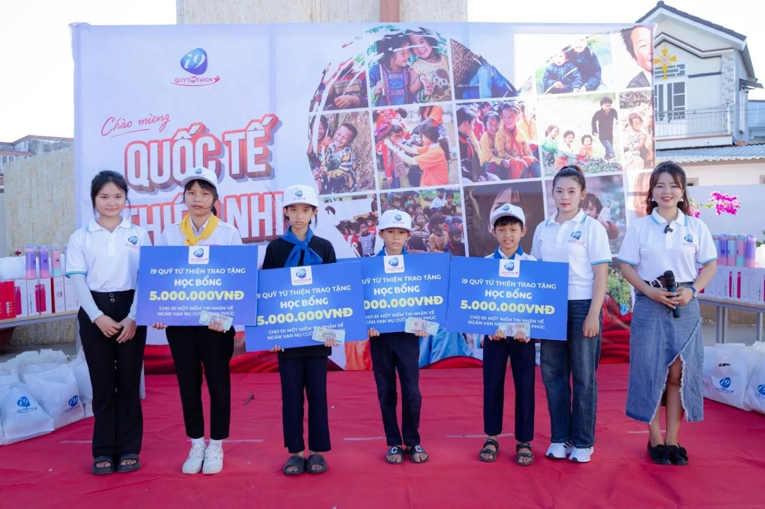 Hình ảnh người đang bỏ bê công việc hoặc học tập vì quá sa đà vào cá cược.